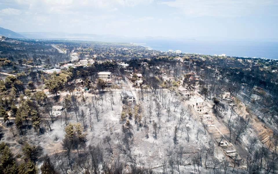 Ξεκληρίστηκε και αυτή η οικογένεια – Πέθανε η μητέρα του 6 μηνών βρέφους και γυναίκα του πυροσβέστη που πάλευε με τις φλόγες